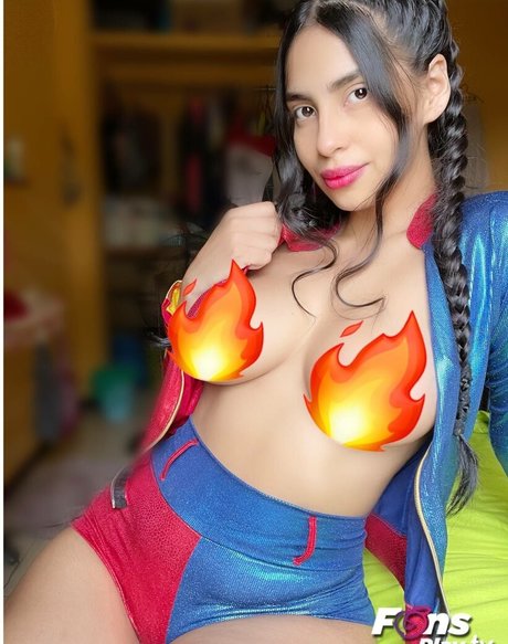 Naakte gelekte OnlyFans-foto van Kelly Espinoza