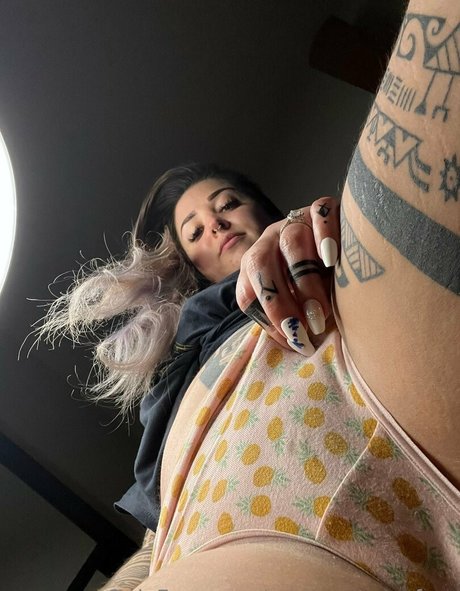Naakte gelekte OnlyFans-foto van Misscontraryfree