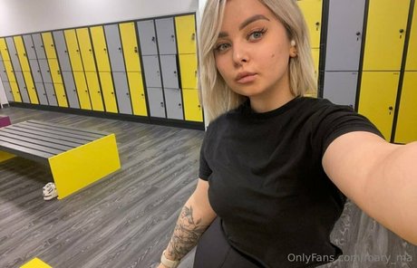 Naakte gelekte OnlyFans-foto van Maryma