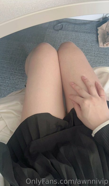 Naakte gelekte OnlyFans-foto van Awnnivip