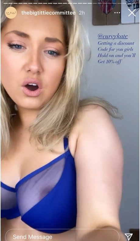 Naakte gelekte OnlyFans-foto van Hari Beavis