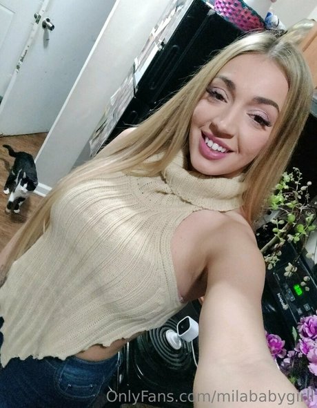 Naakte gelekte OnlyFans-foto van Milababygirll
