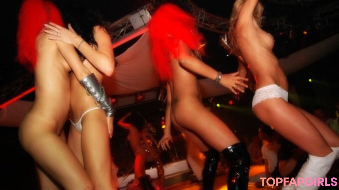 Naakte gelekte OnlyFans-foto van Gogo Stripper #1070