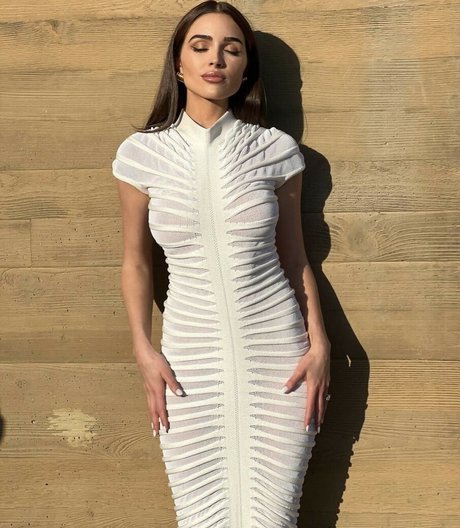 Naakte gelekte OnlyFans-foto van Olivia Culpo