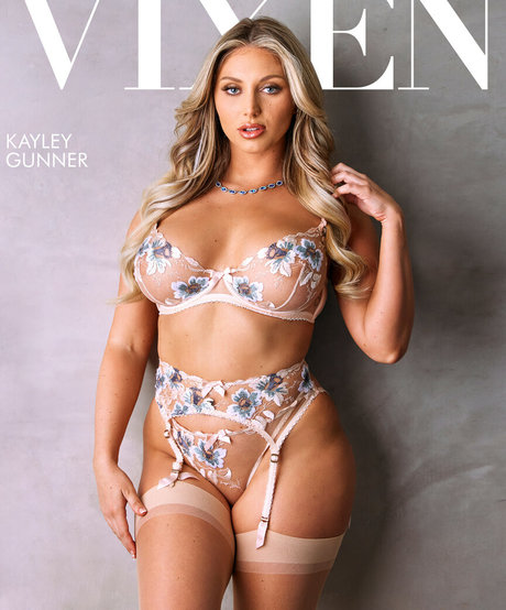 Naakte gelekte OnlyFans-foto van Kayley Gunner