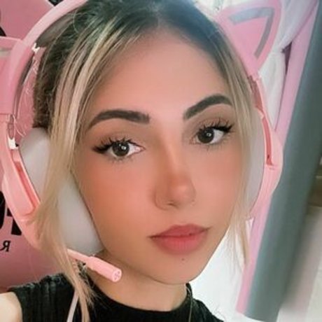 Naakte gelekte OnlyFans-foto van Naathys