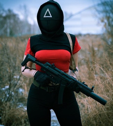 Naakte gelekte OnlyFans-foto van Yuliya Fox