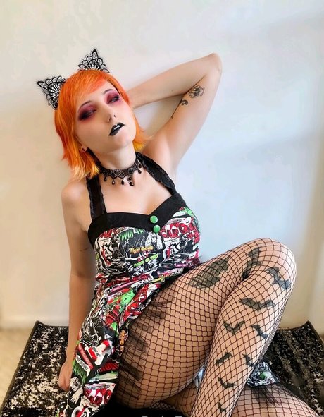 Naakte gelekte OnlyFans-foto van Nattend0