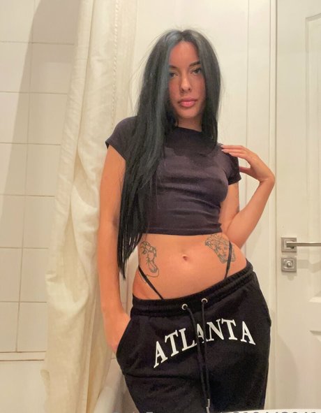Naakte gelekte OnlyFans-foto van Luxurylady