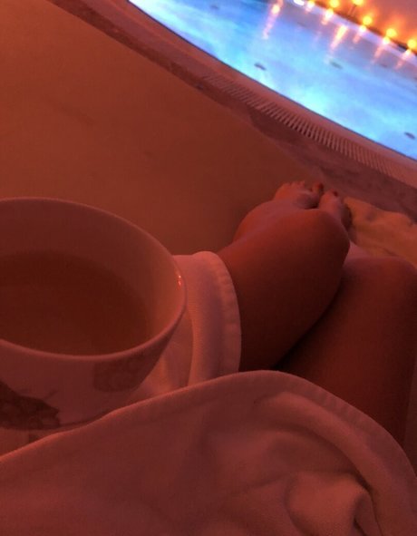 Naakte gelekte OnlyFans-foto van Niemira