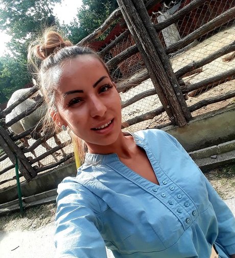 Naakte gelekte OnlyFans-foto van Marinela Adalbertova