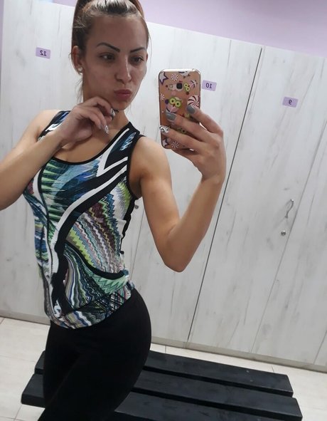 Naakte gelekte OnlyFans-foto van Marinela Adalbertova