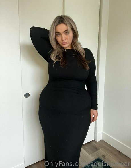 Naakte gelekte OnlyFans-foto van Squishiebear