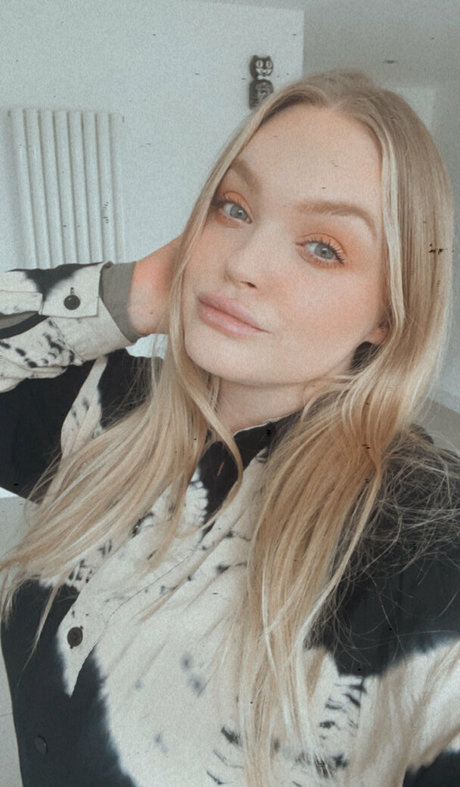 Naakte gelekte OnlyFans-foto van Joijata