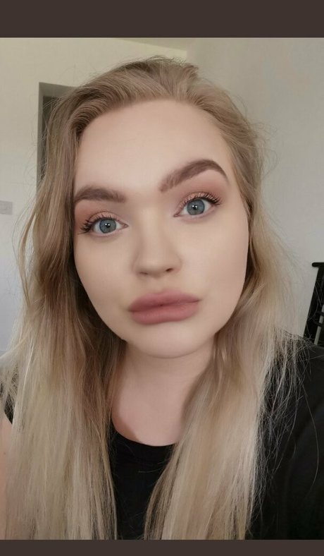 Naakte gelekte OnlyFans-foto van Joijata