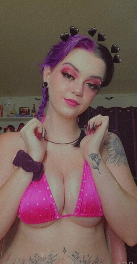 Naakte gelekte OnlyFans-foto van Raemay420