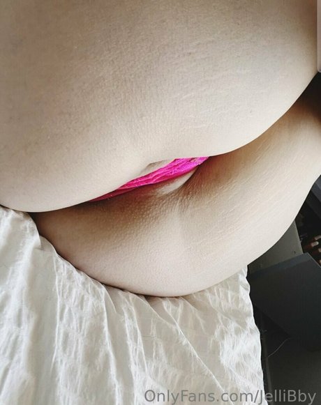 Naakte gelekte OnlyFans-foto van Jelliclecats