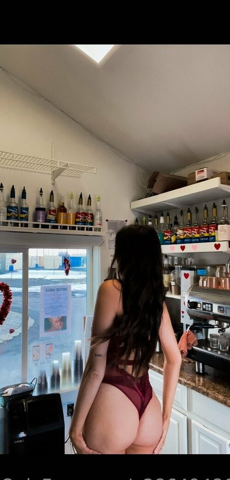 Naakte gelekte OnlyFans-foto van Cassridesyou