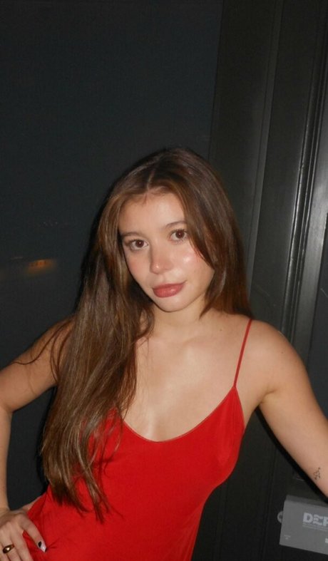Naakte gelekte OnlyFans-foto van Genevieve Hannelius