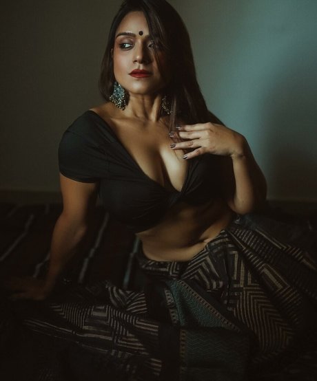 Naakte gelekte OnlyFans-foto van Stylewithplixxi