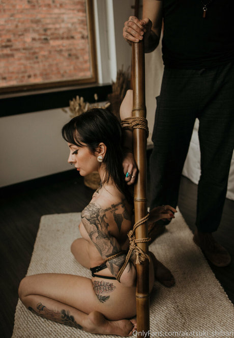 Naakte gelekte OnlyFans-foto van Akatsukishibari