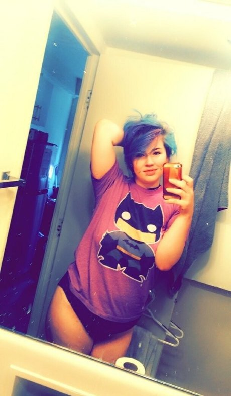 Naakte gelekte OnlyFans-foto van Monsterbun42