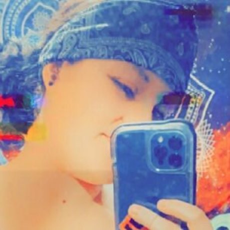 Naakte gelekte OnlyFans-foto van Niabugs