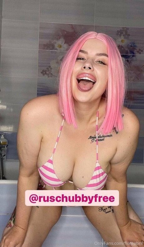 Naakte gelekte OnlyFans-foto van Ladyaprill