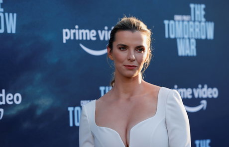Naakte gelekte OnlyFans-foto van Betty Gilpin