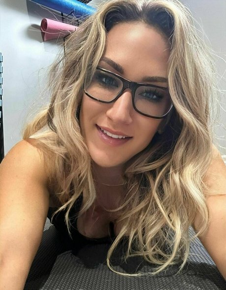 Naakte gelekte OnlyFans-foto van Jenniferinthegym