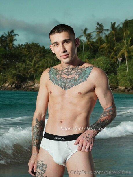 Naakte gelekte OnlyFans-foto van Derek4free