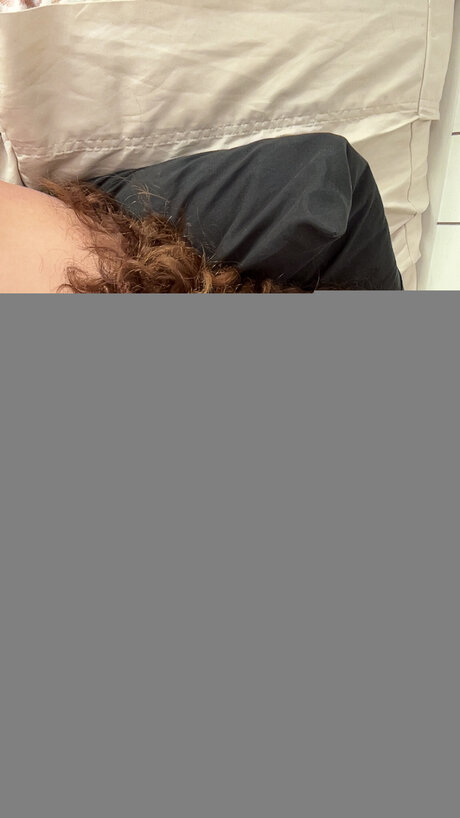 Naakte gelekte OnlyFans-foto van Corinnagoeswild