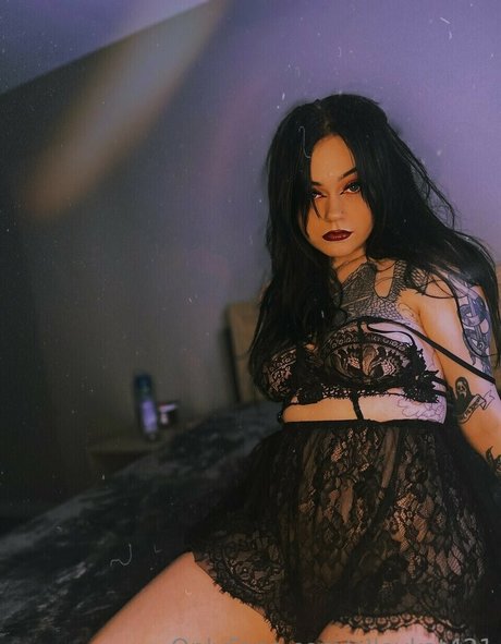 Naakte gelekte OnlyFans-foto van Alleykat