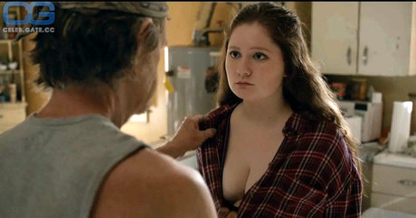 Naakte gelekte OnlyFans-foto van Emma Kenney