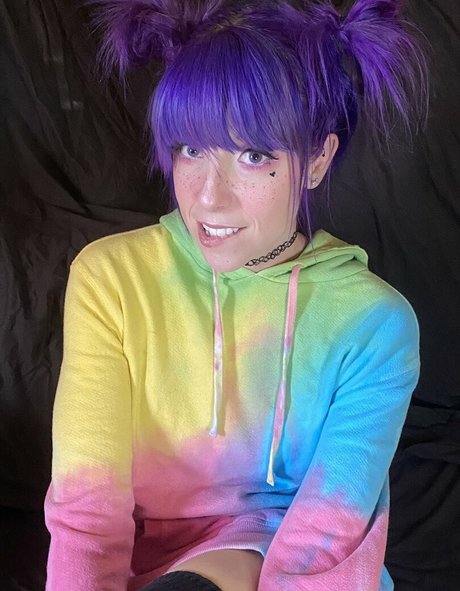 Naakte gelekte OnlyFans-foto van Kintinue