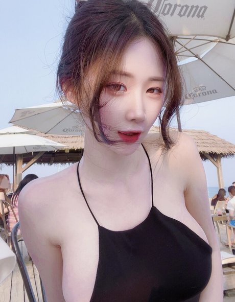 Naakte gelekte OnlyFans-foto van Asuna