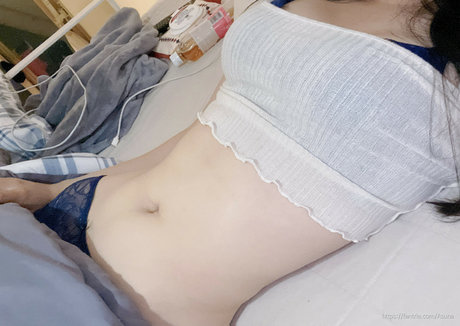 Naakte gelekte OnlyFans-foto van Asuna