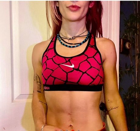 Naakte gelekte OnlyFans-foto van Miss Manganese Asmr