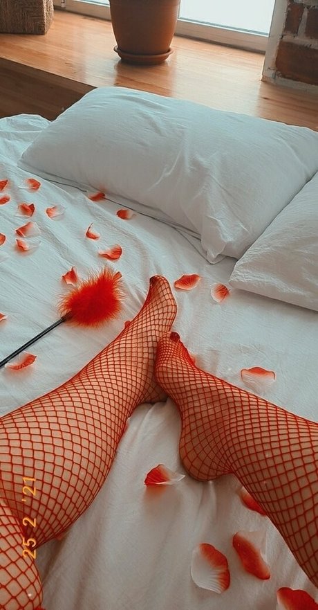 Naakte gelekte OnlyFans-foto van Alenaostfree