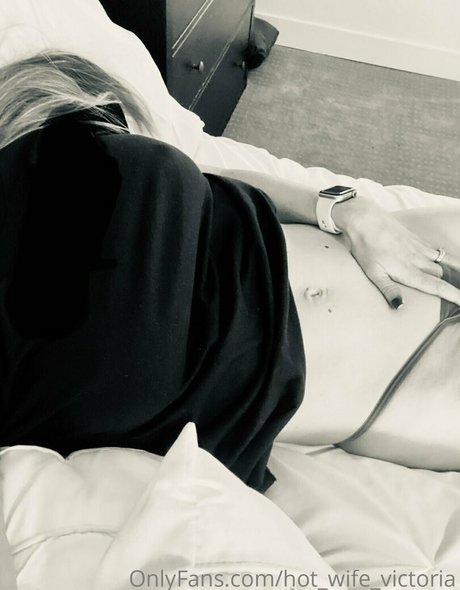 Hot_wife_victoria