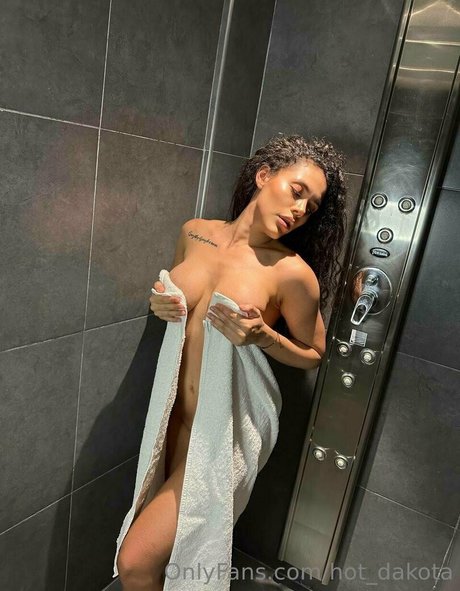 Naakte gelekte OnlyFans-foto van Hotdakota