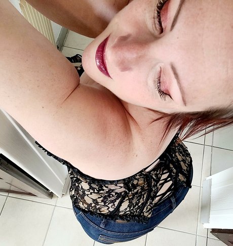 Naakte gelekte OnlyFans-foto van Darkmoonsubmiss