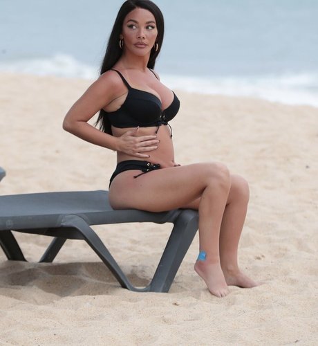 Naakte gelekte OnlyFans-foto van Chelsee Healey