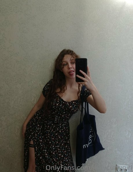 Naakte gelekte OnlyFans-foto van Maycurlygirl