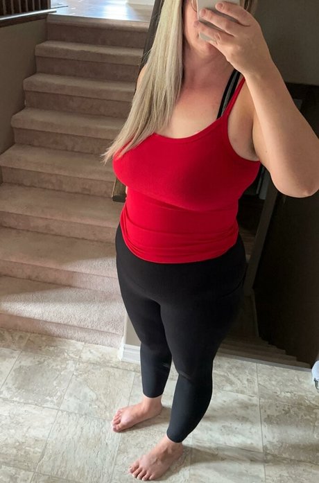 Naakte gelekte OnlyFans-foto van Missesp