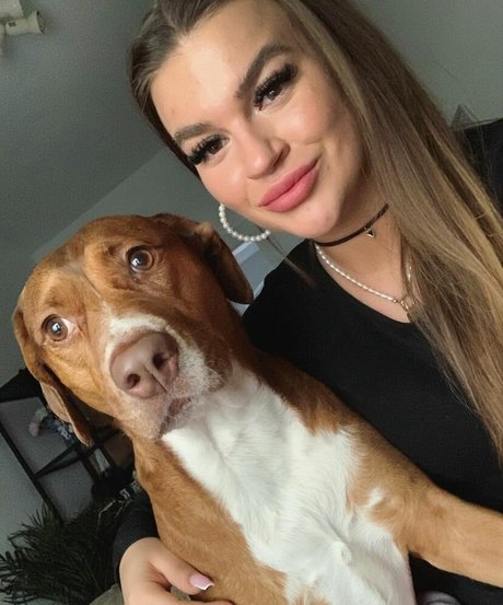 Naakte gelekte OnlyFans-foto van Sarah Slavo