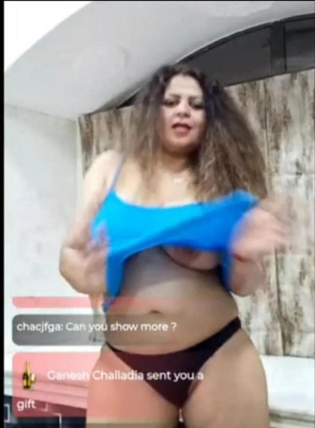 Naakte gelekte OnlyFans-foto van Sapna Sappu