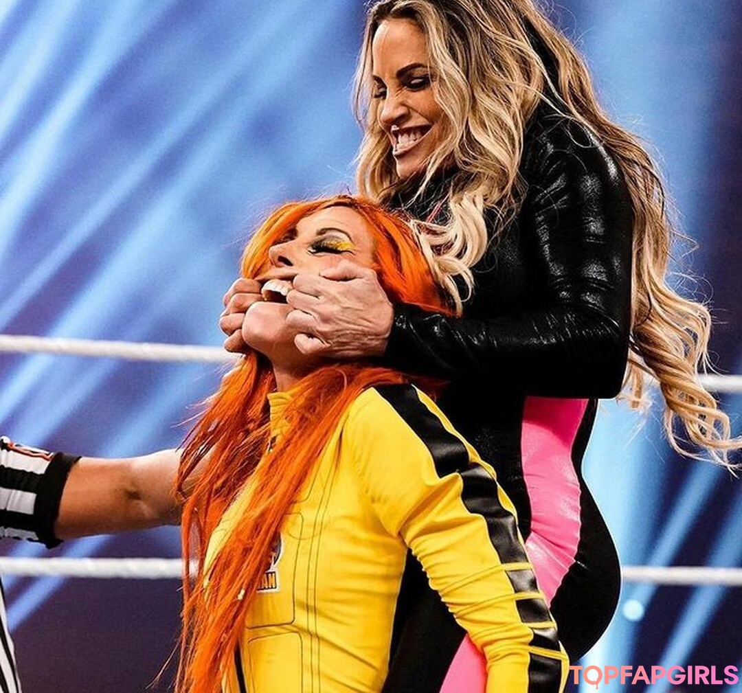 Naakte gelekte OnlyFans-foto van Trish Stratus #1036