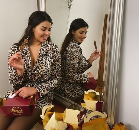 Naakte gelekte OnlyFans-foto van Anna Rebellato