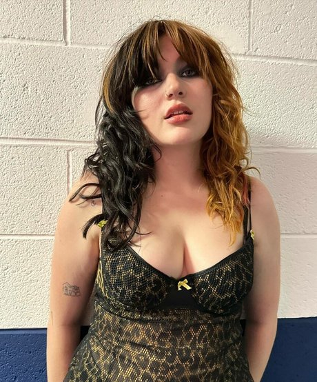 Naakte gelekte OnlyFans-foto van Gayle